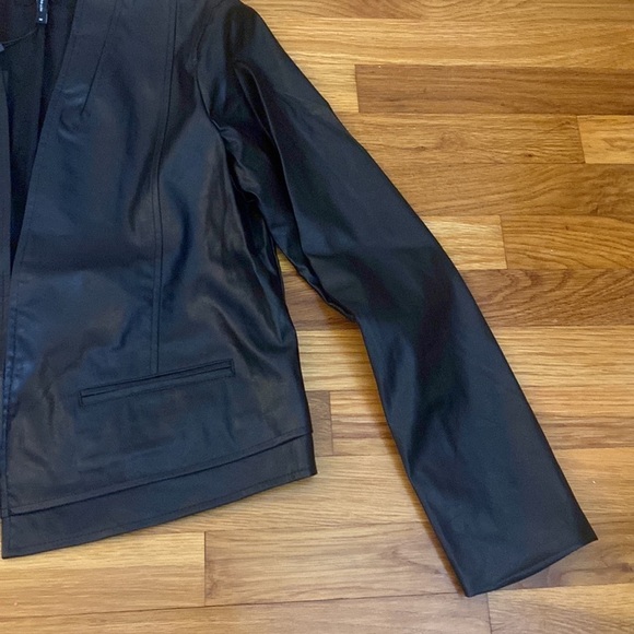 NWT BCBGMaxAzria Women’s Black Leather Jacket Size M - Picture 4 of 10